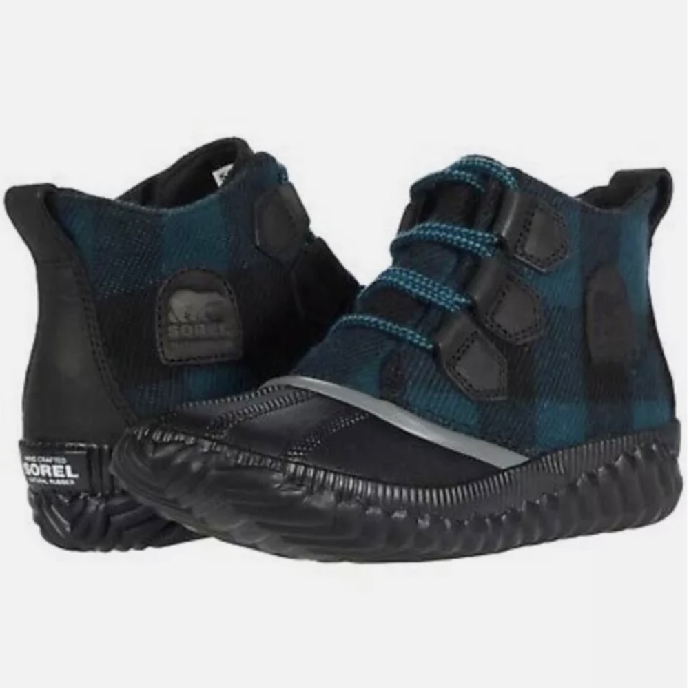 Sorel NWT/NIB Out And About Plus Black/Blue Plaid Waterproof Boots